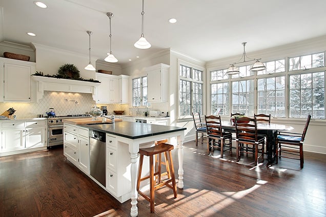 The Great Debate: Open Concept vs. Closed Kitchens