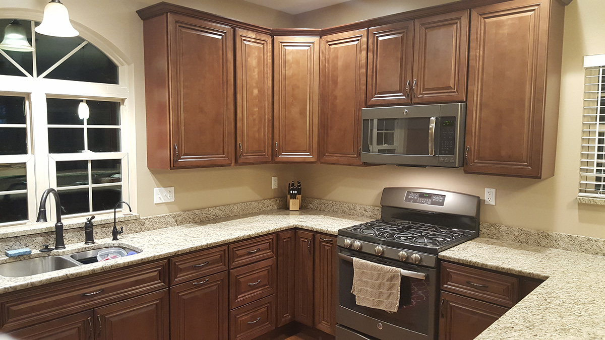 Traditional Kitchen Cabinets - Assembled & RTA (Ready to ...