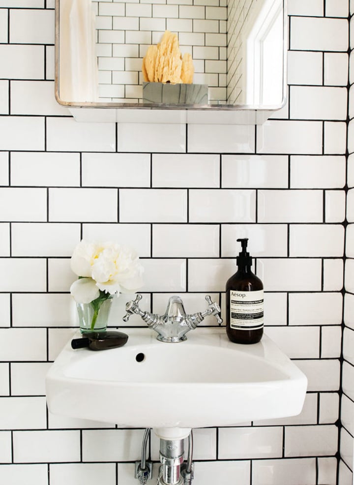 Examples Of Ceramic Tiles In The Bathroom To Inspire You