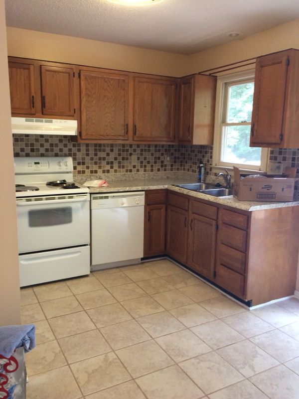 Anthony J.’s kitchen before new cabinets