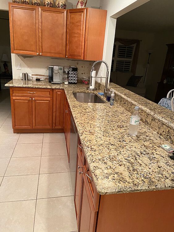 Ken S.’s kitchen after, with Cinnamon Glaze cabinets