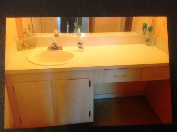 Joe G.’s bathroom before new cabinets
