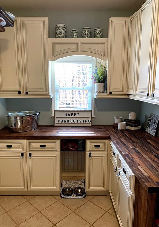 Beth D.’s kitchen after, with Pearl cabinets