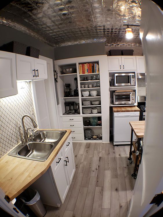Marcus L.’s kitchen after, with Thompson White cabinets