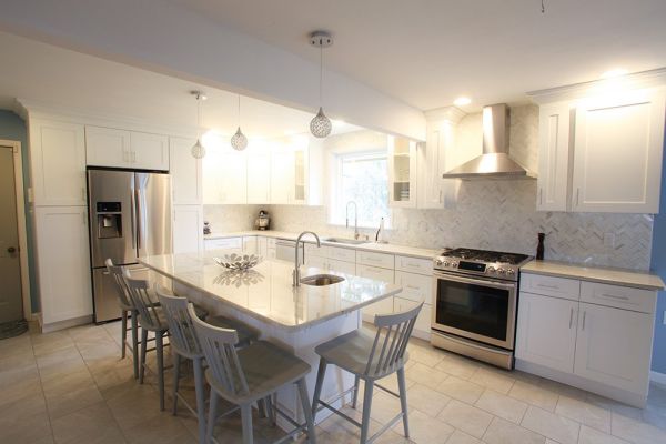 Ice White Shaker cabinets, photo 2