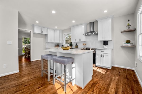 Ice White Shaker cabinets, photo 22