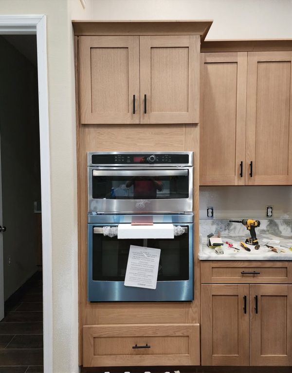 Homestead Oak cabinets, photo 5