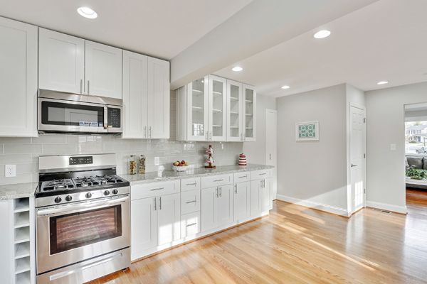 Ice White Shaker cabinets, photo 7