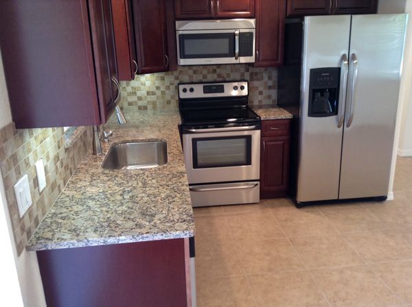 Cherry Glaze cabinets, photo 17