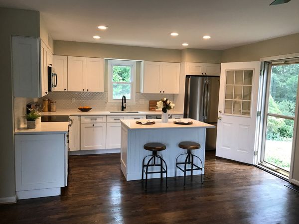 Ice White Shaker cabinets, photo 30