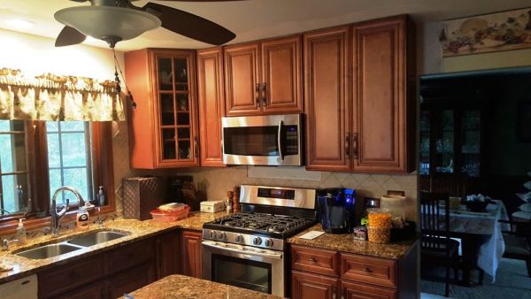 Chestnut Pillow cabinets, photo 18
