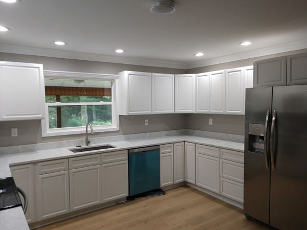 Lexington White cabinets, photo 13