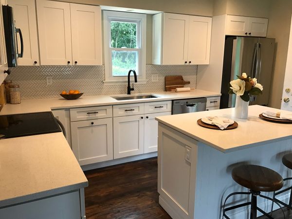 Ice White Shaker cabinets, photo 28