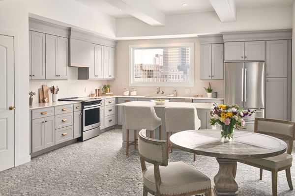 Bowery Pewter cabinets, photo 3