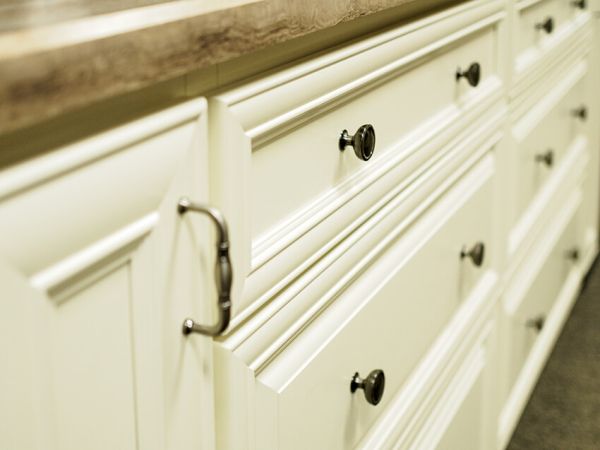 Lenox Antique White cabinets, photo 2