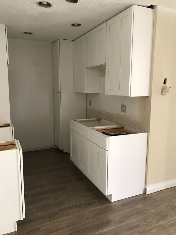Ice White Shaker cabinets, photo 302