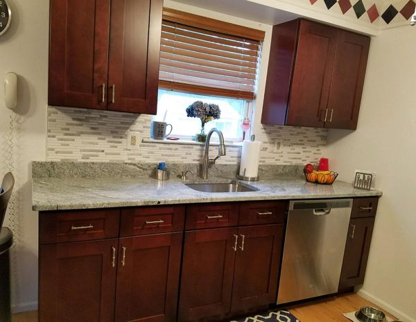 Mocha Shaker cabinets, photo 43