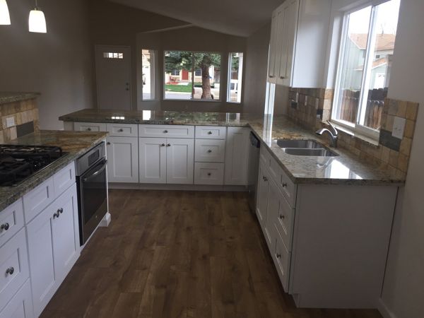 Ice White Shaker cabinets, photo 82