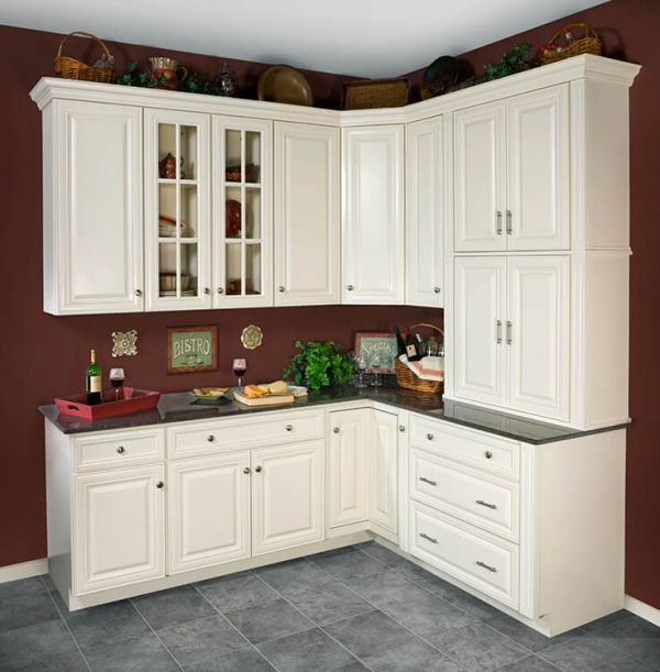 Lenox Antique White cabinets, photo 1