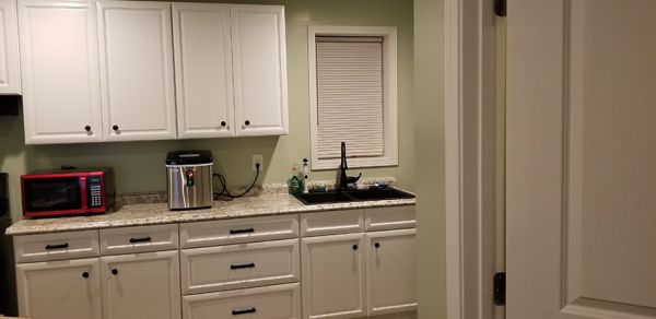 Lexington White cabinets, photo 26