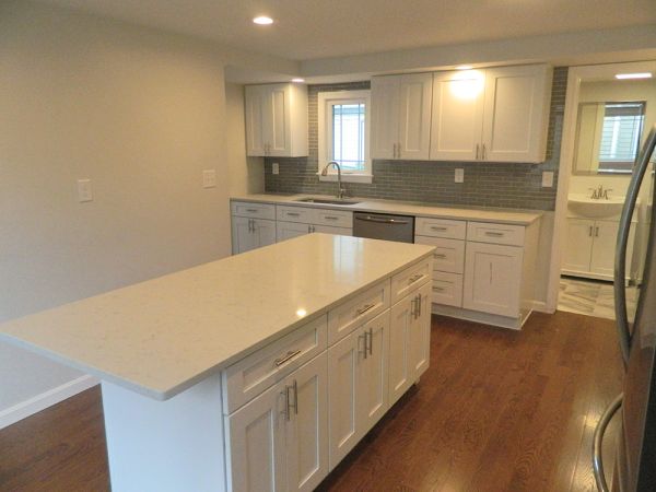 Ice White Shaker cabinets, photo 87