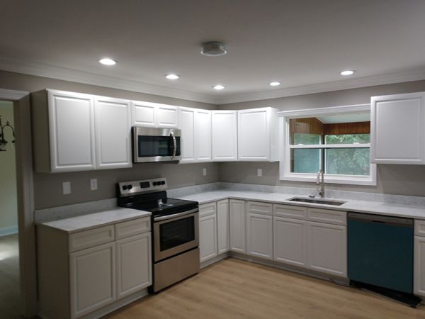 Lexington White cabinets, photo 12