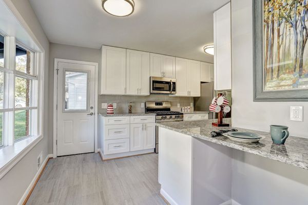 Ice White Shaker cabinets, photo 91