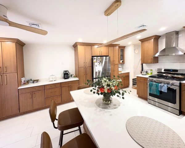 Petit Oak cabinets, photo 4