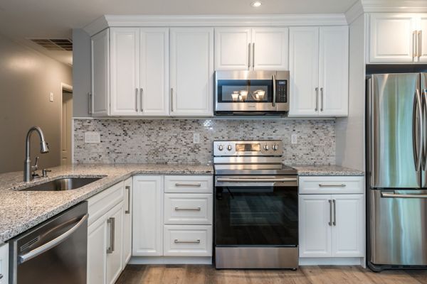 Lexington White cabinets, photo 23