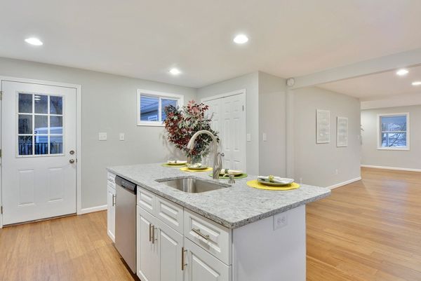Gramercy White cabinets, photo 32