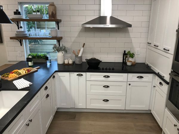 Ice White Shaker cabinets, photo 23