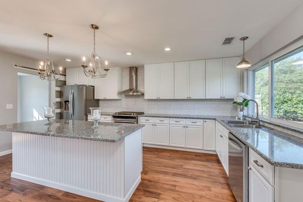 Lexington White cabinets, photo 32