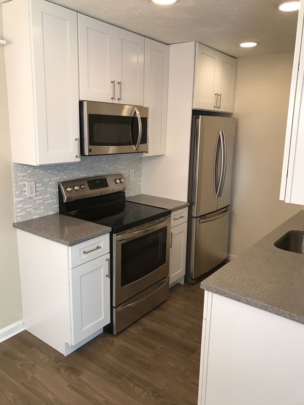 Ice White Shaker cabinets, photo 81