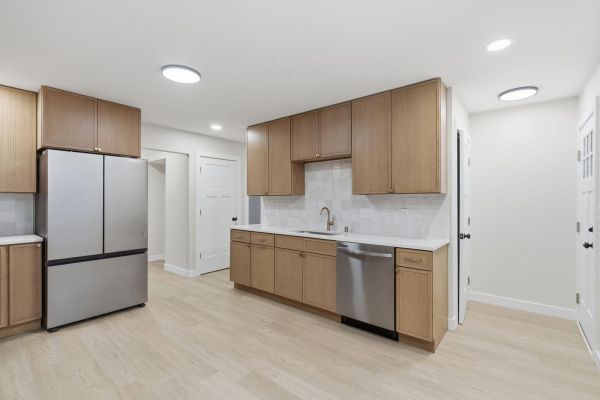 Petit Oak cabinets, photo 7