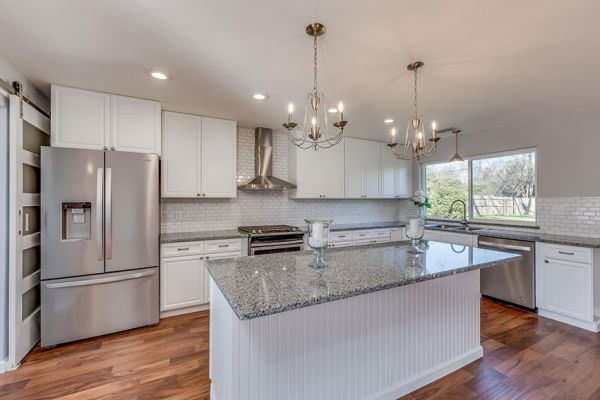 Lexington White cabinets, photo 31