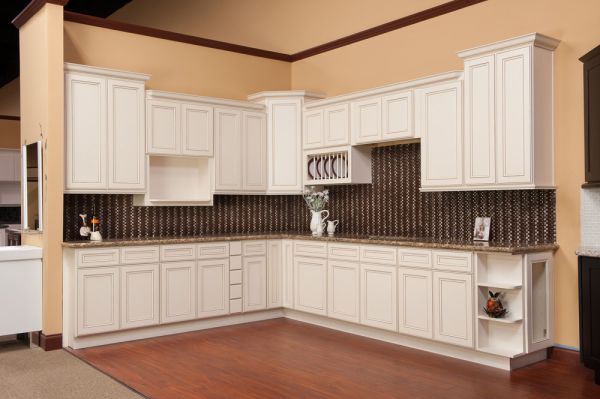 York Antique White cabinets, photo 11