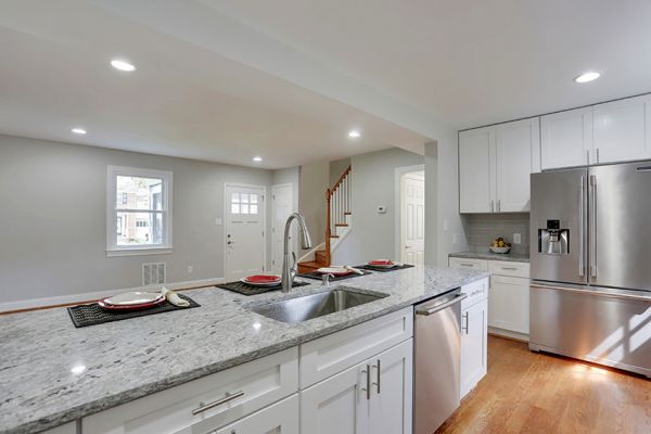 Ice White Shaker cabinets, photo 36