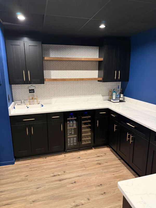 Blaze Black cabinets, photo 3
