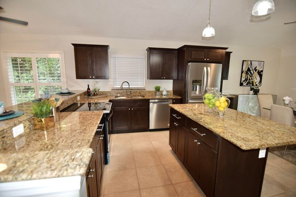 Madison Dark Sable cabinets, photo 3
