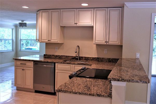 Pearl cabinets, photo 23