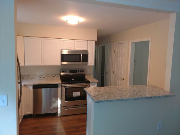 Lexington White cabinets, photo 3