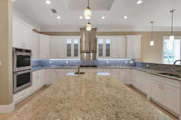 Ice White Shaker cabinets, photo 6