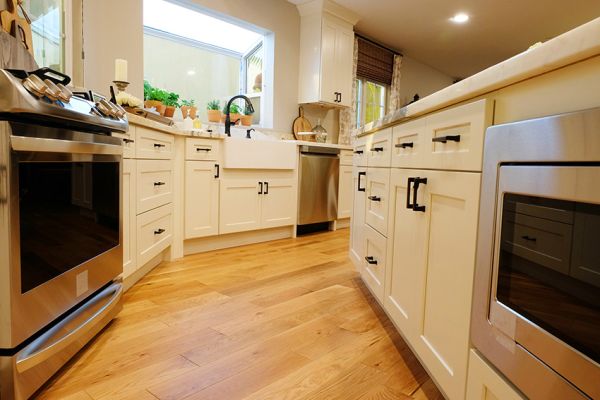 Shaker Antique White cabinets, photo 13