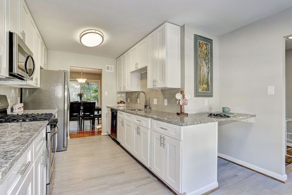 Ice White Shaker cabinets, photo 41