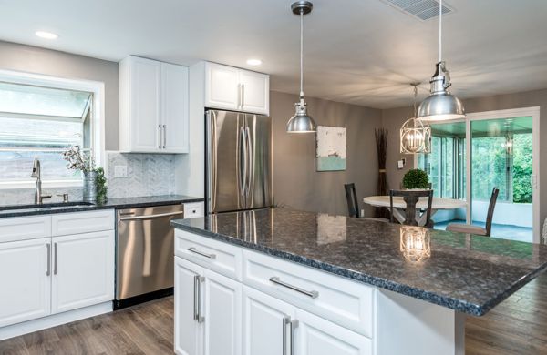 Lexington White cabinets, photo 19