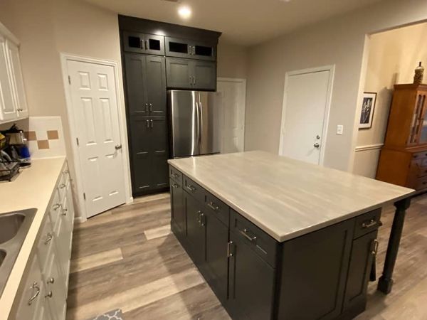 Shaker Cinder cabinets, photo 3