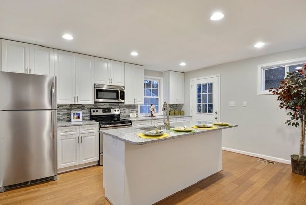 Gramercy White cabinets, photo 29