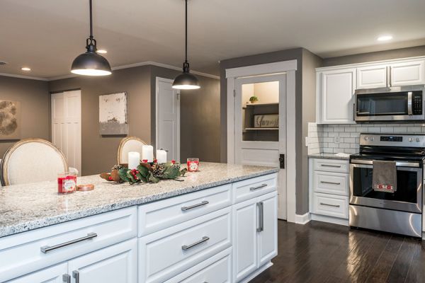 Lexington White cabinets, photo 15