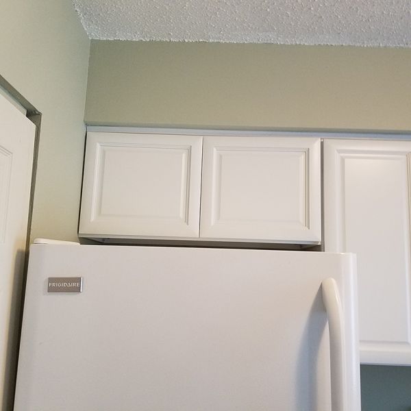 Lexington White cabinets, photo 9