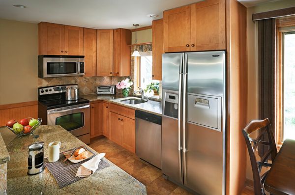 Madison Honey cabinets, photo 2